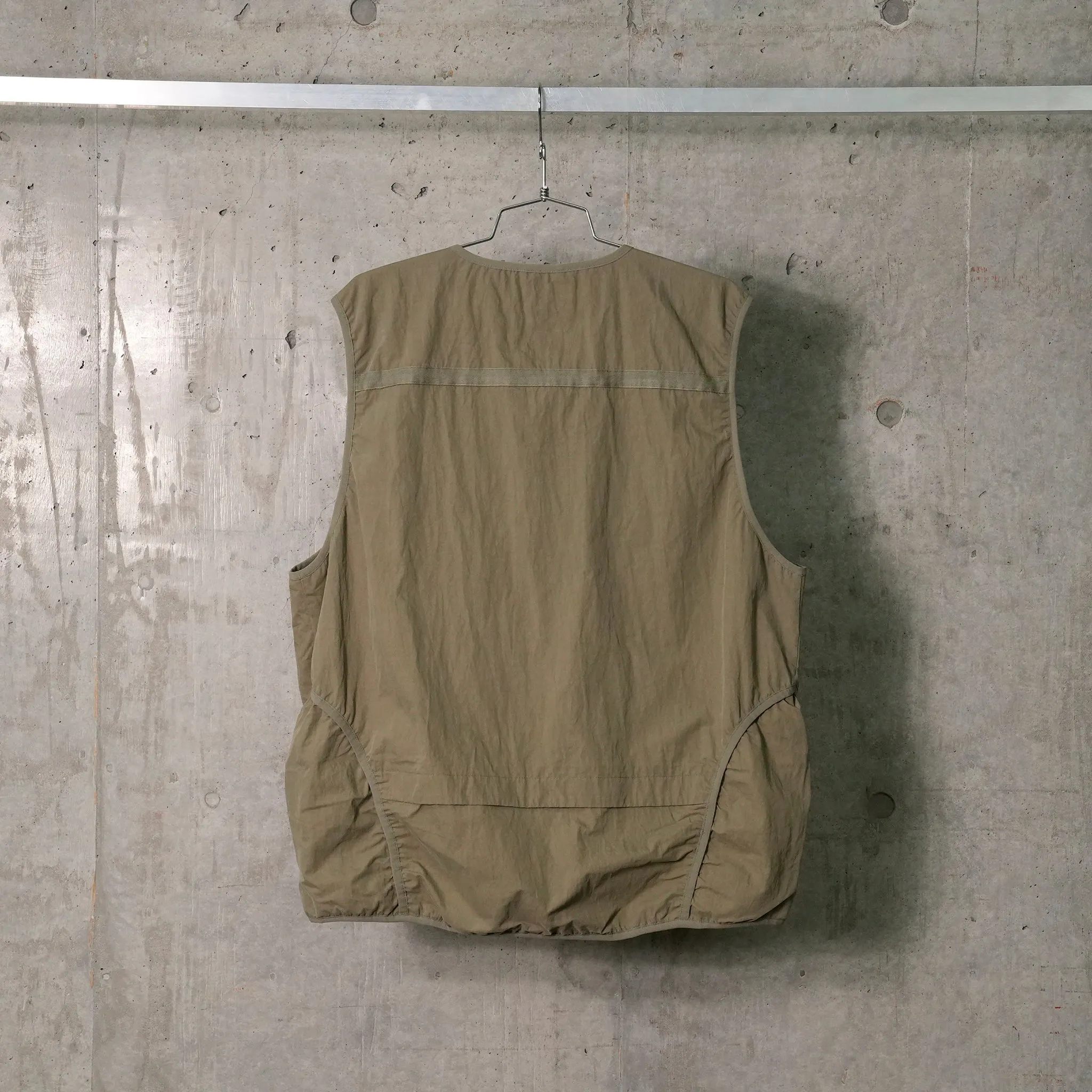 WAXING CRESCENT VEST / KHAKI